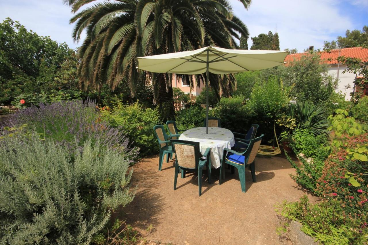 Apartments With A Parking Space Veli Losinj, Losinj - 8029 Exterior photo